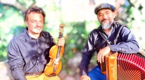 Die zwei Musiker von Trad Plus Duo